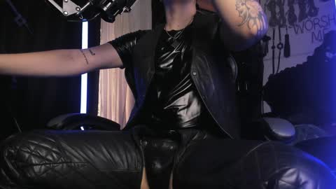   online show from December 26, 2024, 9:15 pm