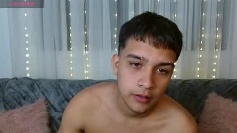 Snapshot of allansmith_ chatting on December 19, 2024, 11:35 pm Allan Smith online show from December 19, 2024, 11:35 pm