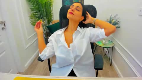 allayerty online show from September 18, 2025, 11:23 am