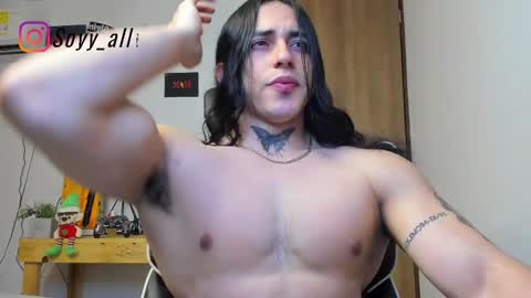 independent model 3 online show from February 26, 2025, 4:03 am