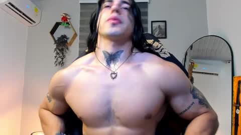 independent model 3 online show from September 23, 2025, 2:03 am