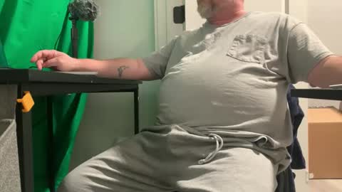 Allergictolove online show from January 12, 2025, 10:33 pm