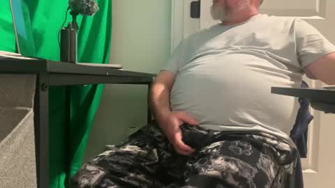 Allergictolove online show from January 25, 2025, 2:04 am