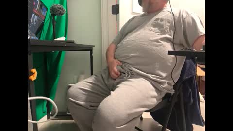 Allergictolove online show from February 23, 2025, 3:18 pm