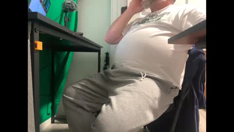 Allergictolove online show from March 10, 2025, 8:23 pm