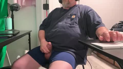 Allergictolove online show from September 20, 2025, 5:58 pm