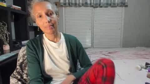 wishlist on bio online show from January 23, 2025, 12:14 am