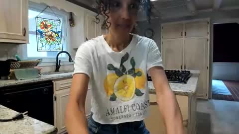 wishlist on bio online show from March 9, 2025, 6:54 pm