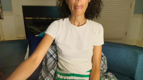 wishlist on bio online show from September 16, 2025, 2:45 am