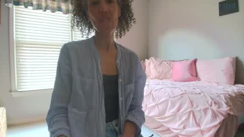 Snapshot of allgood4u chatting on March 15, 2026, 8:26 pm wishlist on bio online show from March 15, 2026, 8:26 pm