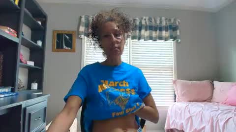 Snapshot of allgood4u chatting on March 20, 2026, 9:52 pm wishlist on bio online show from March 20, 2026, 9:52 pm