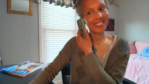 Snapshot of allgood4u chatting on April 6, 2026, 10:33 pm wishlist on bio online show from April 6, 2026, 10:33 pm