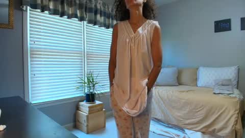 Snapshot of allgood4u chatting on July 9, 2026, 2:10 pm wishlist on bio online show from July 9, 2026, 2:10 pm