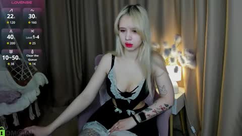 alli_aster online show from March 27, 2026, 1:44 am