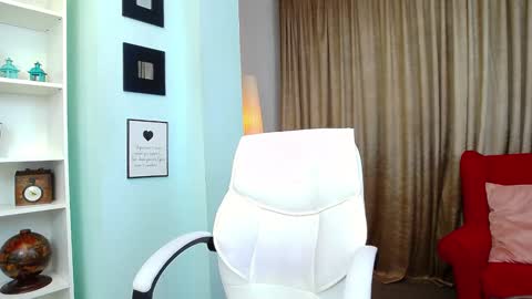 Snapshot of alliana_joy chatting on January 8, 2025, 9:00 am Alliana online show from January 8, 2025, 9:00 am