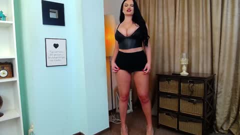 Snapshot of alliana_joy chatting on January 28, 2025, 5:22 am Alliana online show from January 28, 2025, 5:22 am