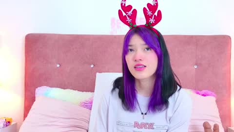 Allicia online show from December 10, 2024, 7:11 pm