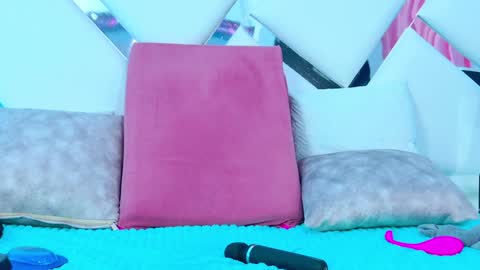 Allicia online show from January 19, 2025, 1:21 am