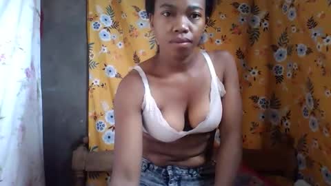 Snapshot of alliciax632770q chatting on March 12, 2026, 2:01 pm alliciax632770q online show from March 12, 2026, 2:01 pm