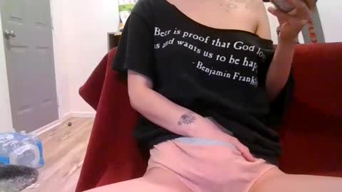 alliebearx online show from February 3, 2025, 9:29 pm