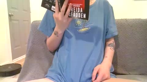 alliebearx online show from February 24, 2025, 8:58 pm