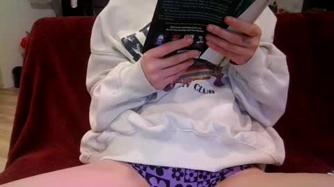 alliebearx online show from February 27, 2025, 3:14 am