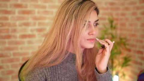 Snapshot of alliesynns chatting on December 30, 2024, 1:14 pm Allie online show from December 30, 2024, 1:14 pm