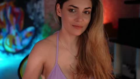 Snapshot of alliesynns chatting on February 28, 2025, 8:09 am Allie online show from February 28, 2025, 8:09 am