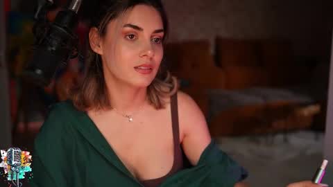 Snapshot of alliesynns chatting on September 10, 2025, 1:33 pm Allie online show from September 10, 2025, 1:33 pm