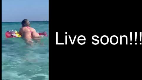 Snapshot of alliesynns chatting on September 30, 2025, 4:28 am Allie online show from September 30, 2025, 4:28 am