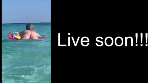 Snapshot of alliesynns chatting on October 5, 2025, 4:11 am Allie online show from October 5, 2025, 4:11 am