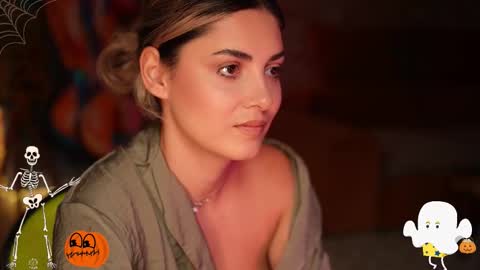 Snapshot of alliesynns chatting on October 10, 2025, 5:06 am Allie online show from October 10, 2025, 5:06 am