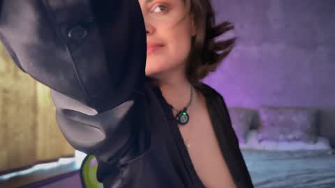 Allie online show from April 14, 2026, 12:11 pm