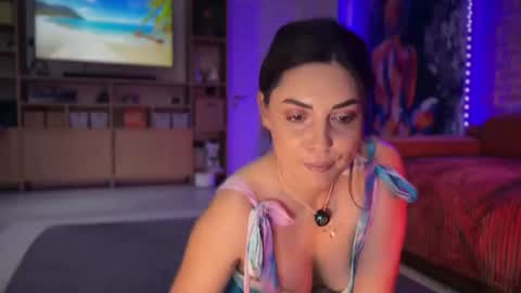 Snapshot of alliesynns chatting on July 8, 2026, 11:37 am Allie online show from July 8, 2026, 11:37 am