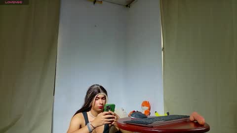 Alliison Foxx online show from May 8, 2026, 1:27 pm