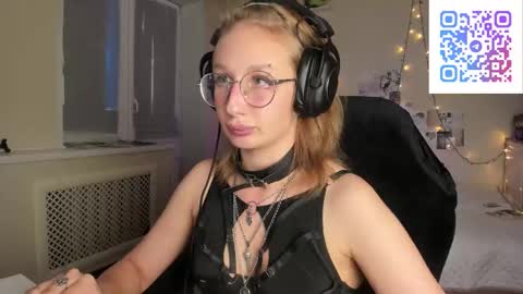 allingirls online show from September 18, 2025, 11:56 am