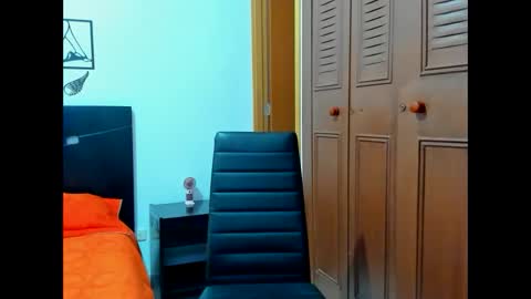 allison_21_ online show from September 23, 2025, 3:31 am