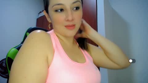 Snapshot of allison_baby_2416 chatting on December 25, 2024, 3:18 am Alisson online show from December 25, 2024, 3:18 am