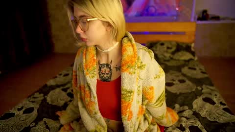 Allison online show from February 25, 2025, 11:22 pm