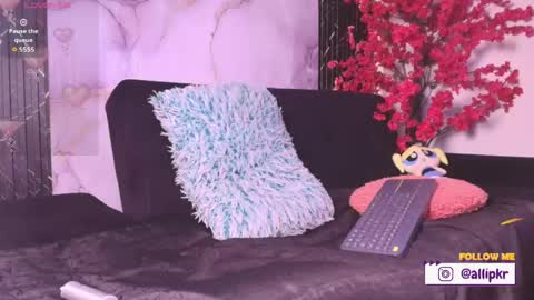 Snapshot of allison_parker1_ chatting on May 25, 2026, 12:11 pm allison_parker1_ online show from May 25, 2026, 12:11 pm