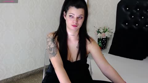 Snapshot of allisonn223 chatting on December 25, 2024, 2:25 am Deea online show from December 25, 2024, 2:25 am