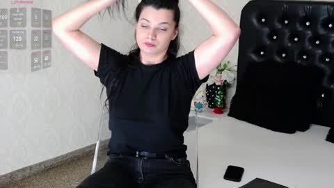 Snapshot of allisonn223 chatting on January 4, 2025, 8:16 pm Deea online show from January 4, 2025, 8:16 pm