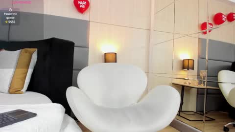 Allisson online show from February 18, 2025, 5:10 pm