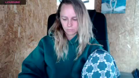 Snapshot of alllexandra chatting on June 19, 2026, 1:48 pm alllexandra online show from June 19, 2026, 1:48 pm