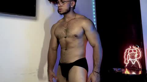 Snapshot of allukar69 chatting on December 18, 2024, 1:15 am blake online show from December 18, 2024, 1:15 am