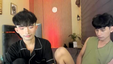 Snapshot of alluring_alpha chatting on October 21, 2025, 2:01 am kim and josh online show from October 21, 2025, 2:01 am