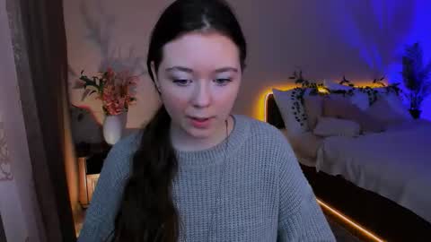 alluringeyess online show from September 21, 2025, 4:14 am