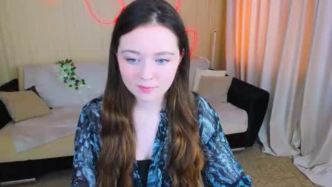 alluringeyess online show from October 8, 2025, 12:25 pm