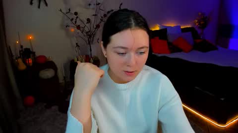 alluringeyess online show from October 28, 2025, 10:08 am