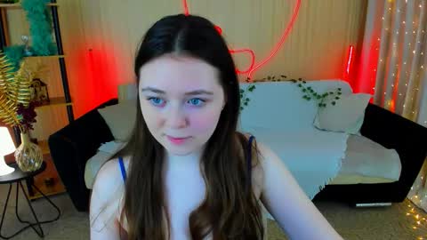 alluringeyess online show from February 1, 2026, 4:38 pm